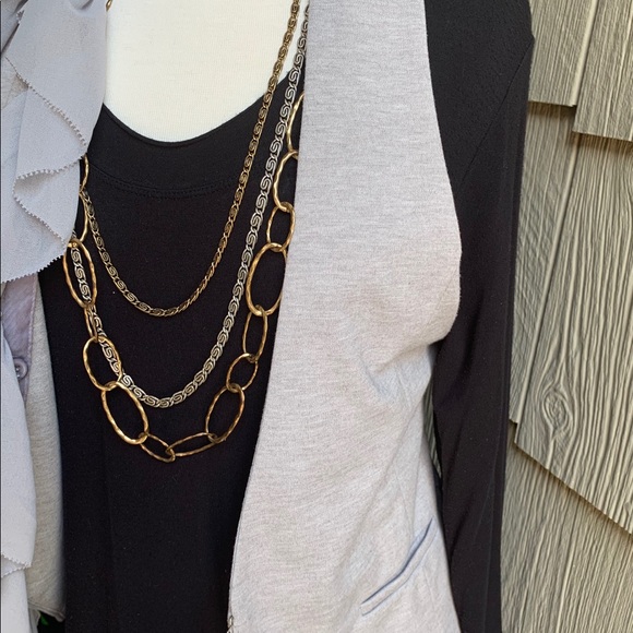 Removable Ruffle Vest - Picture 5 of 8